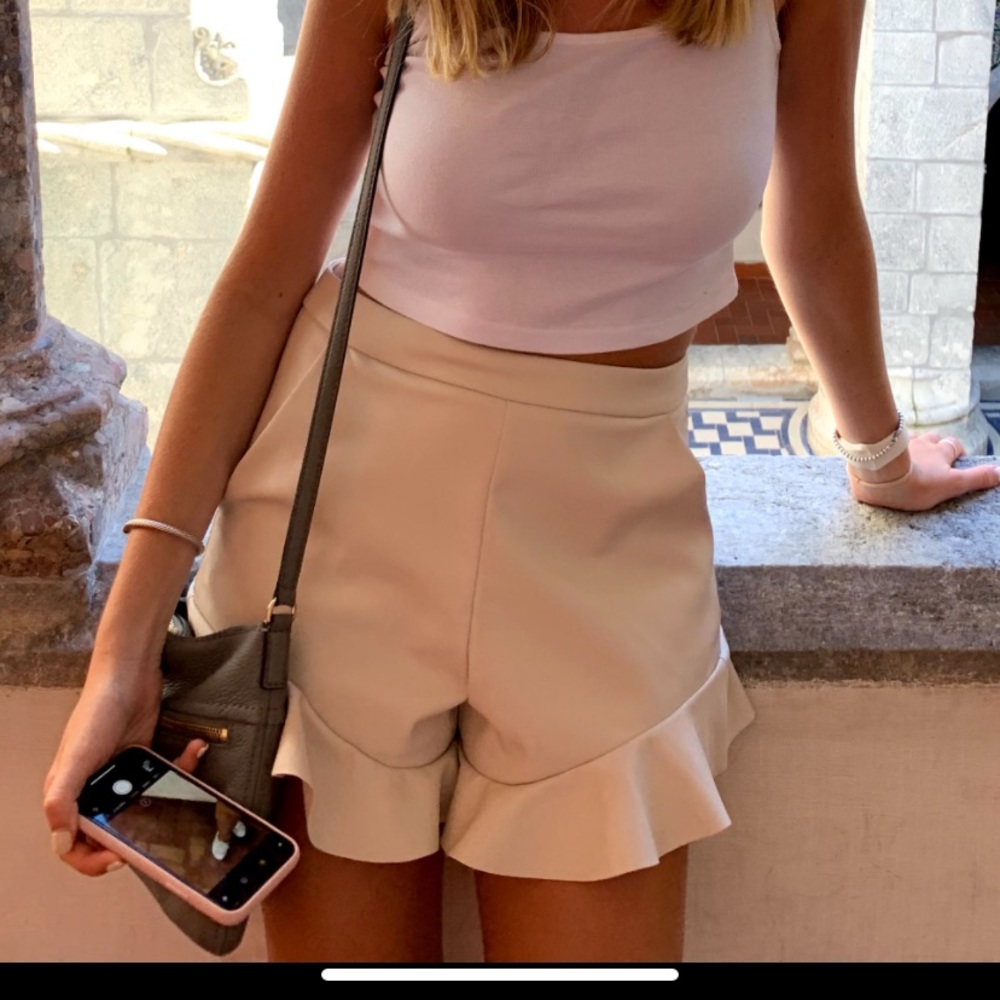 Ruffle shorts